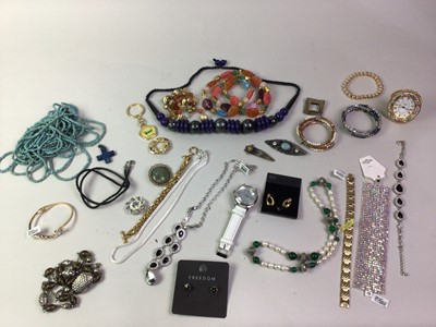 Lot 190 - COLLECTION OF COSTUME JEWELLERY