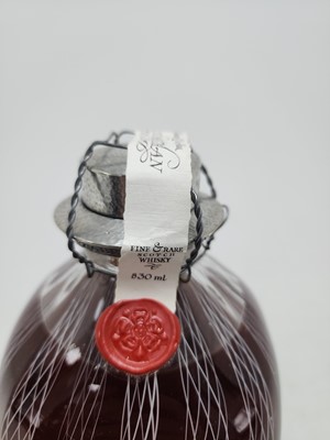 Lot 26 - GRAND OLD PARR ELIZABETHAN 83CL