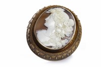 Lot 10 - VICTORIAN FINE CAMEO BROOCH the oval cameo...