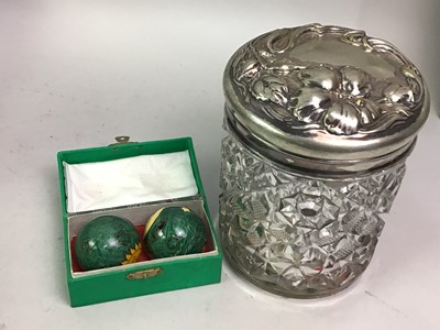Lot 106 - VIEWING BOX FOR DUFACOLOR TRANSPARENCIES