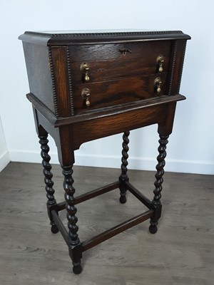 Lot 398 - OAK TABLE CANTEEN OF SILVER PLATED CUTLERY