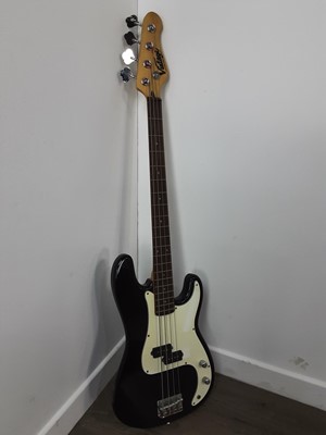 Lot 400 - JOHN HORNBY SKEWES "VINTAGE" BASS GUITAR