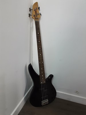 Lot 412 - YAMAHA BASS GUITAR