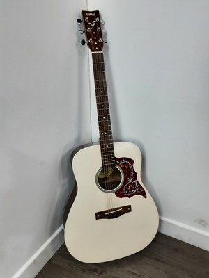 Lot 413 - YAMAHA F310 ACOUSTIC GUITAR