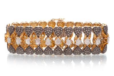 Lot 488 - DIAMOND BRACELET