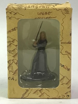 Lot 416 - COLLECTION OF NEW LINE CINEMA LORD OF THE RINGS FIGURES