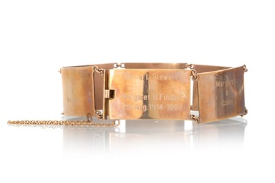 Lot 496 - GOLD PANEL BRACELET