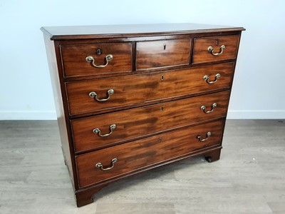 Lot 376 - REGENCY MAHOGANY CHEST OF DRAWERS