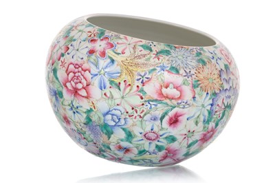 Lot 1473 - CHINESE FAMILLE ROSE MILLEFLEUR BOWL