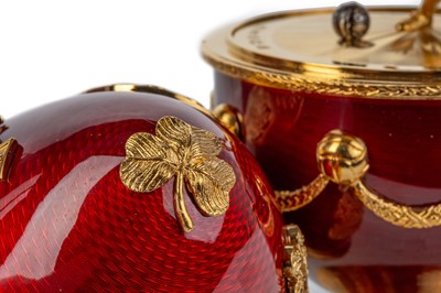 Lot 1697 - THE GEORGE BEST FABRGÉ EGG BY SARAH FABERGE