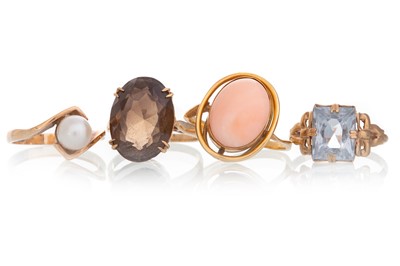 Lot 555 - COLLECTION OF RINGS