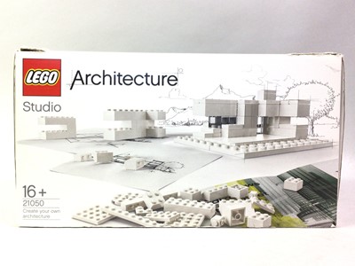 Lot 43 - LEGO ARCHITECTURE SET