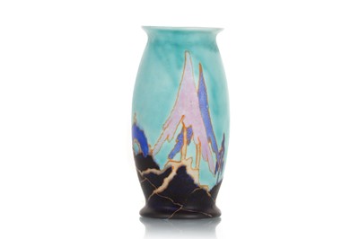 Lot 421 - CLARICE CLIFF, 'INSPIRATION CAPRICE' PATTERN VASE