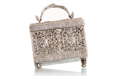 Lot 1090 - CONTINENTAL SILVER CASKET