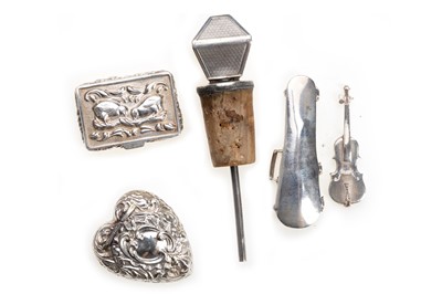 Lot 1099 - ELIZABETH II NOVELTY MINIATURE SILVER VIOLIN