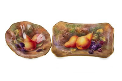 Lot 1510 - HORACE PRICE FOR ROYAL WORCESTER, TWO PIN DISHES