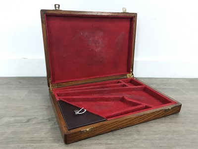 Lot 35 - OAK PISTOL CASE