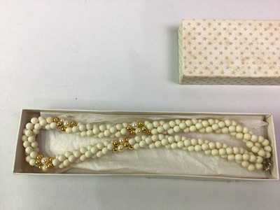 Lot 201 - COLLECTION OF COSTUME AND OTHER JEWELLERY