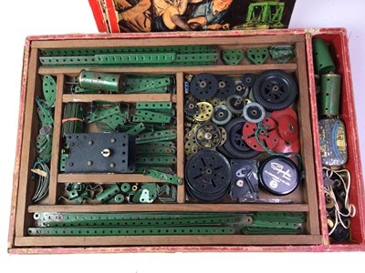 Lot 242 - COLLECTION OF VINTAGE MECCANO