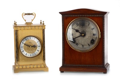 Lot 679 - MAHOGANY MANTLE CLOCK