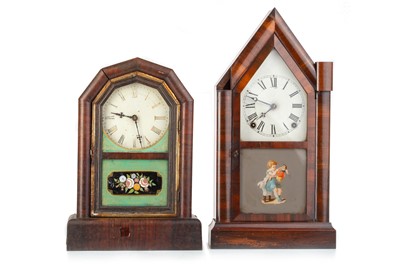 Lot 10 - WELCH AMERICAN ROSEWOOD AND MAHOGANY 8 DAY MANTEL CLOCK