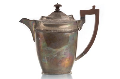 Lot 1162 - GEORGE V SILVER COFFEE POT