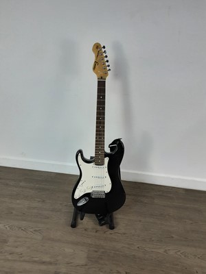 Lot 628 - STAGG ELECTRIC BASE GUITAR