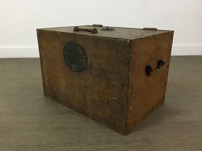 Lot 47 - CAST IRON SAFE