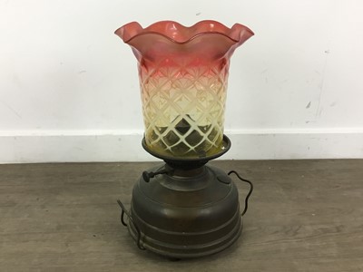 Lot 267 - VICTORIAN OIL LAMP