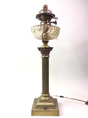 Lot 287 - VICTORIAN CORINTHIAN COLUMN OIL LAMP