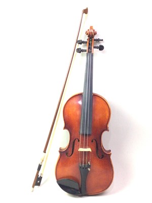 Lot 302 - GERMAN FULL SIZE VIOLIN