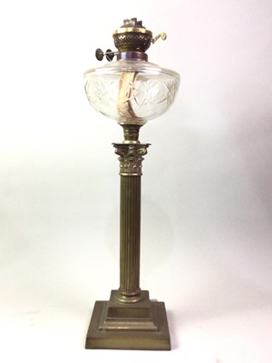 Lot 303 - VICTORIAN CORINTHIAN COLUMN OIL LAMP