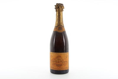 Lot 322 - VEUVE CLICQUOT PONSARDIN 1934 REIMS