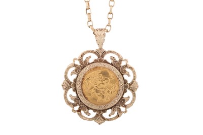 Lot 620 - GOLD NECKLACE WITH SOVEREIGN