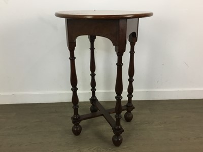 Lot 250 - PAIR OF MAHOGANY CIRCULAR OCCASIONAL TABLES