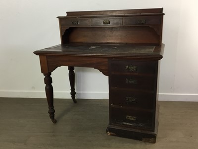 Lot 245 - LATE VICTORIAN MAHOGANY DESK