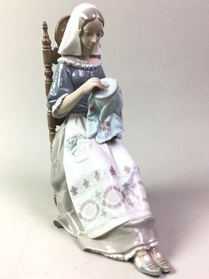 Lot 274 - GROUP OF LLADRO AND NAO FIGURES