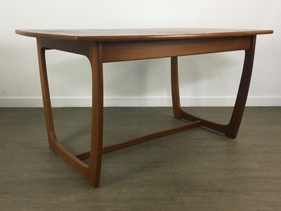 Lot 666 - MID CENTURY TEAK EXTENDING DINING TABLE AND CHAIRS
