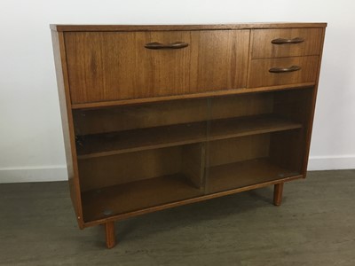 Lot 259 - MID CENTURY TEAK BOOKCASE