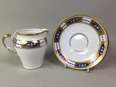 Lot 364 - SALISBURY CROWN CHINA PART TEA SERVICE