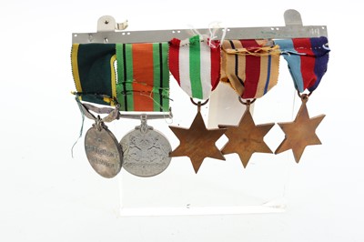 Lot 53 - SET OF WWII SERVICE AND CAMPAIGN MEDALS