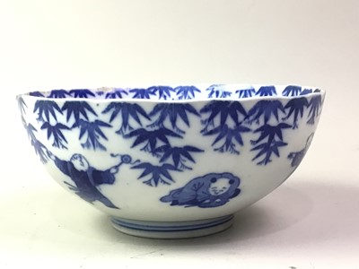 Lot 373 - JAPANESE BLUE AND WHITE BOWL