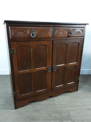 Lot 515 - OAK TWO DOOR CUPBOARD