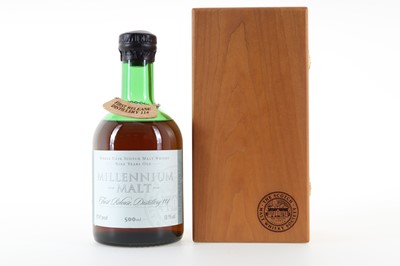 Lot 119 - SMWS 114 LONGROW 1990 9 YEAR OLD MILLENNIUM MALT 50CL