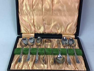 Lot 591 - SET OF GEORGE V SILVER TEASPOONS AND TONGS