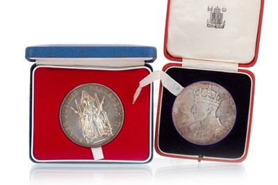 Lot 37 - GEORGE VI COMMEMORATIVE MEDALLION