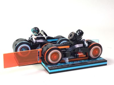 Lot 681 - LEGO 21314 TRON LEGACY BIKES