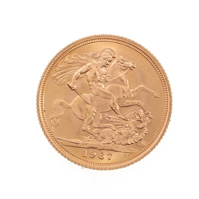 Lot 73 - ELIZABETH II GOLD SOVEREIGN