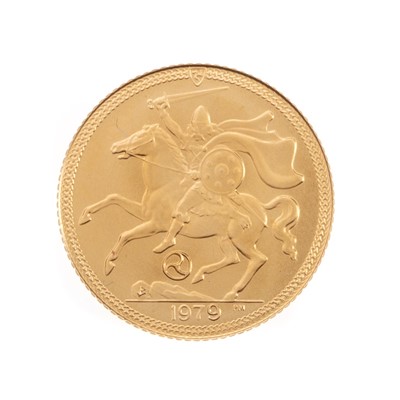 Lot 74 - ELIZABETH II ISLE OF MAN GOLD HALF SOVEREIGN