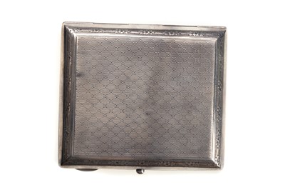 Lot 1190 - GEORGE V SILVER CIGARETTE CASE